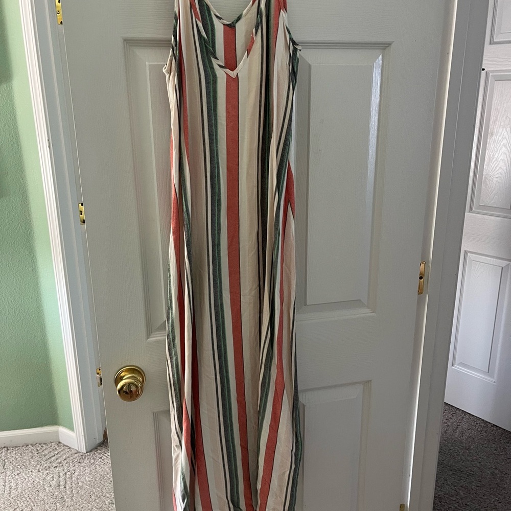 En Creme Striped Sleeveless Maxi Dress